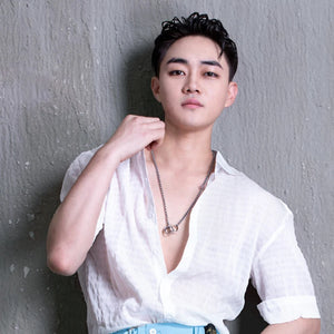 Men's White Linen Short-Sleeve Shirt with Silver Chain and Blue Pleated Trousers