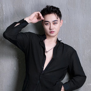 Men's White Linen Short-Sleeve Shirt with Silver Chain and Blue Pleated Trousers