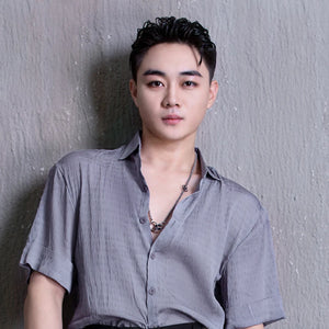 Men's White Linen Short-Sleeve Shirt with Silver Chain and Blue Pleated Trousers