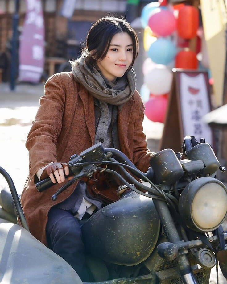 Gyeongseong Creature Han So-hee Brown Coat Vintage Motorcycle Fashion