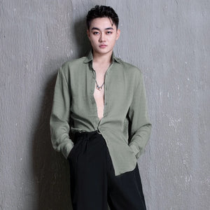 Men's White Linen Short-Sleeve Shirt with Silver Chain and Blue Pleated Trousers