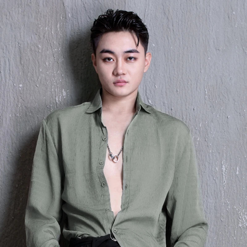 Men's White Linen Short-Sleeve Shirt with Silver Chain and Blue Pleated Trousers