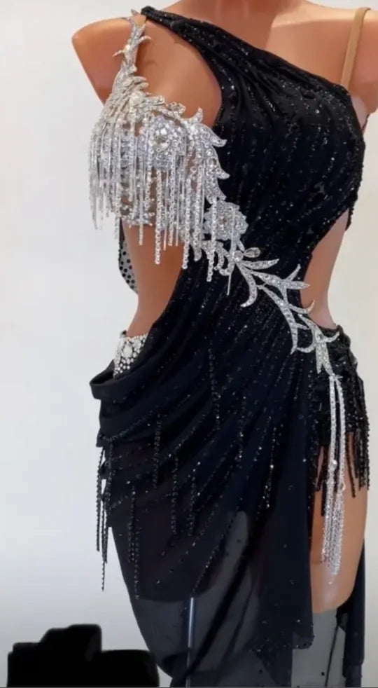 Latin Dance Dress Women Black Embellished One-Shoulder Asymmetrical Fringe Rhinestone Beaded Chiffon Ballroom Dance Competition Costume