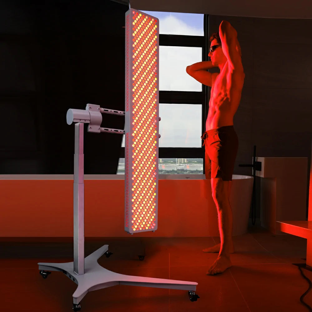Person using the RL600MAX red light therapy panel