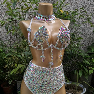 Women's White Iridescent Rhinestone Sequin Choker Bra and High-Waisted Bottom Set, Crystal Embellished, Burlesque Rave Dancewear