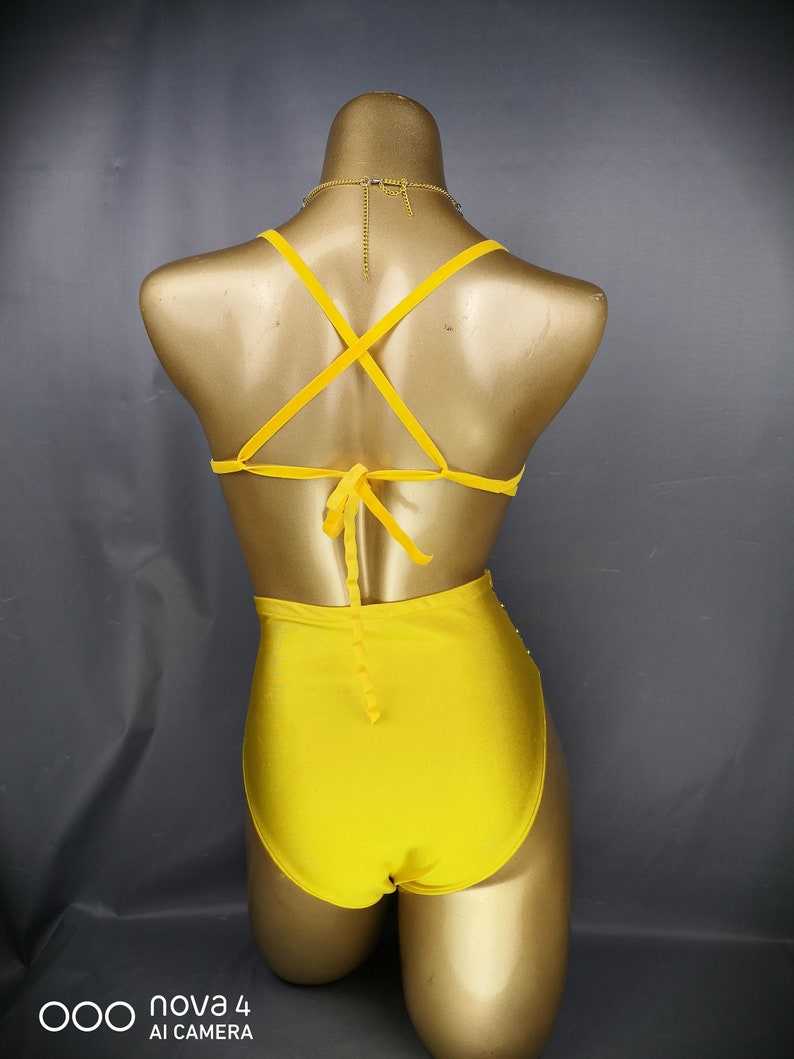 Women's Yellow Rhinestone Embellished High-Waist Bra and Shorts Set for Latin Dance
