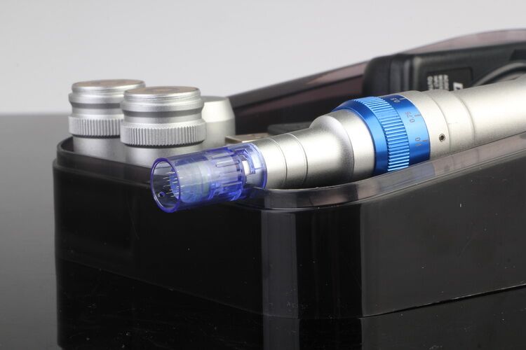 Professional Automated Micro-Needling DermaPen With 10pcs Free Needle Cartridges